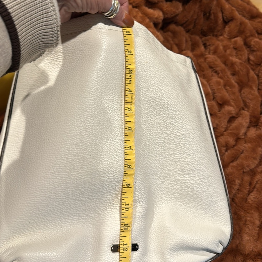 NWOT Coach “ Park Avery” studded Hobo Bag
White pebbled Leather - Picture 13 of 16